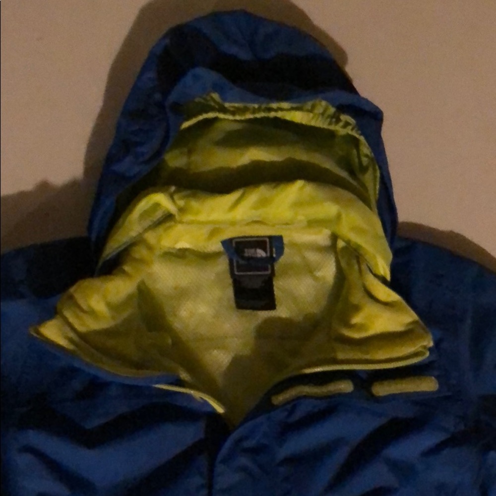 North face boys or girls rain jacket